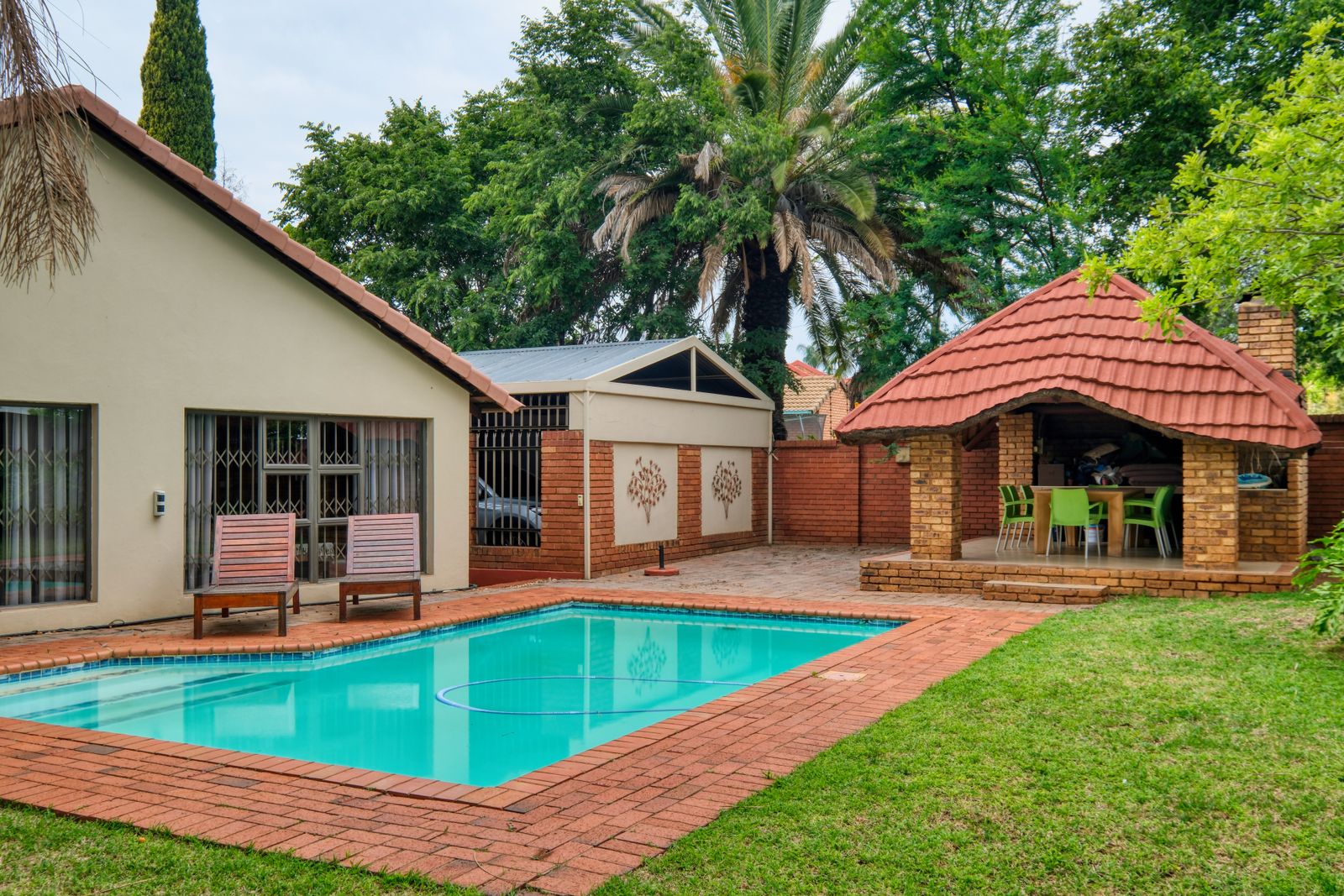 Property exterior photo 19013522